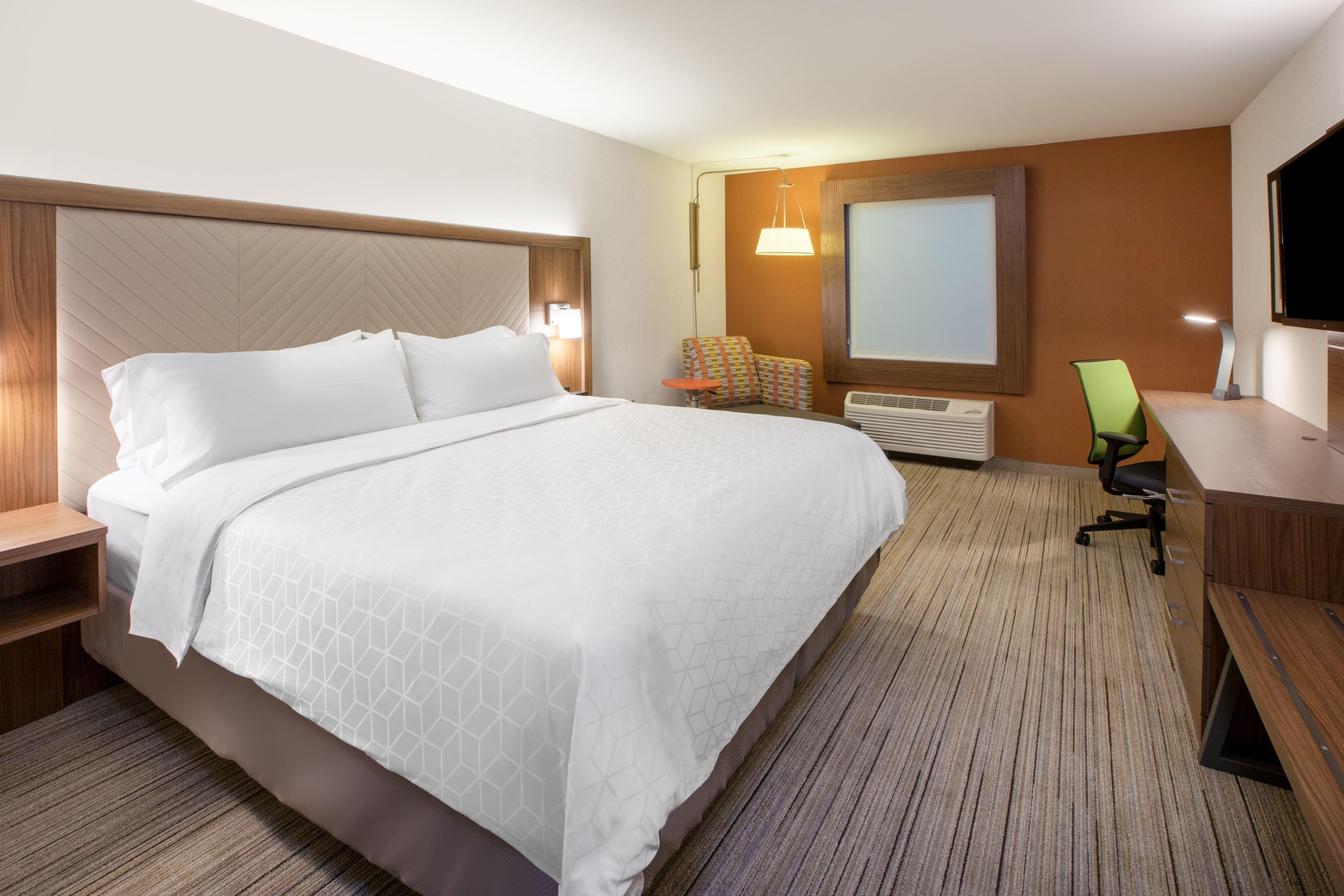 Holiday Inn Express & Suites Warrensburg North By Ihg Exterior photo